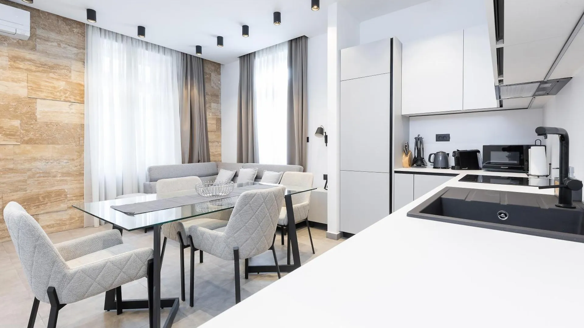 Deluxe Nila Apartment Split